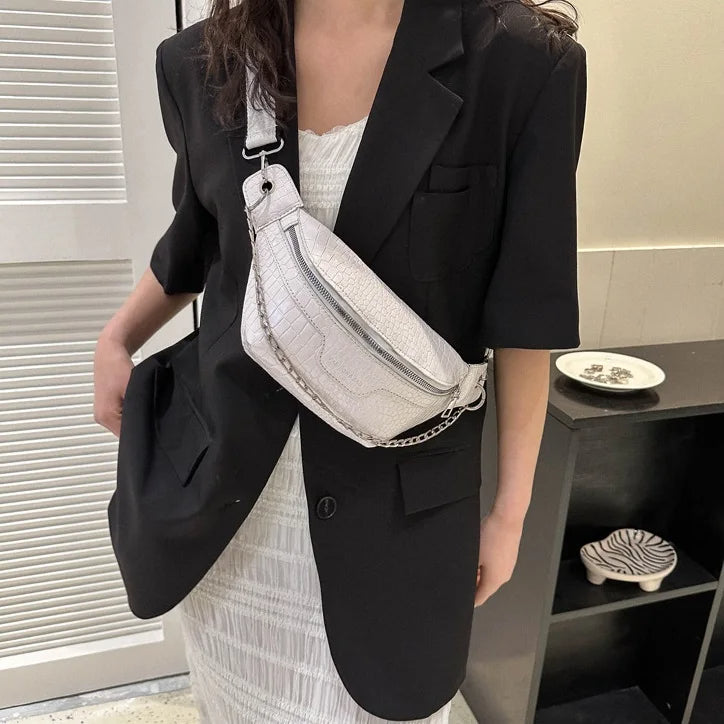 banane cuir embossé blanche