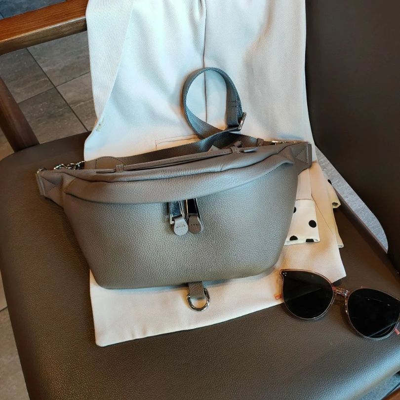 Sac banane femme luxe cuir gris