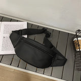 Sac banane noir classique et intemporel noir