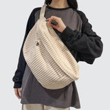 banane XL en velours blanche